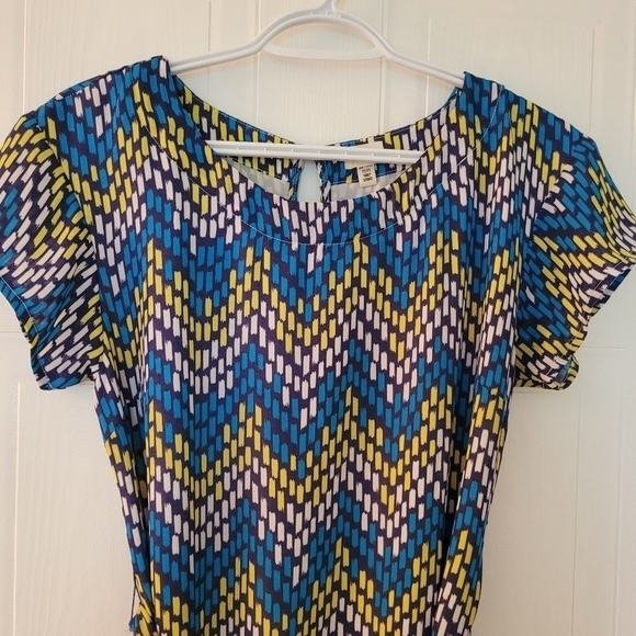 Hatley Blue Yellow Geomatric Print Mini Dress with Tie Lined Flutter Sleeve M - Picture 8 of 12